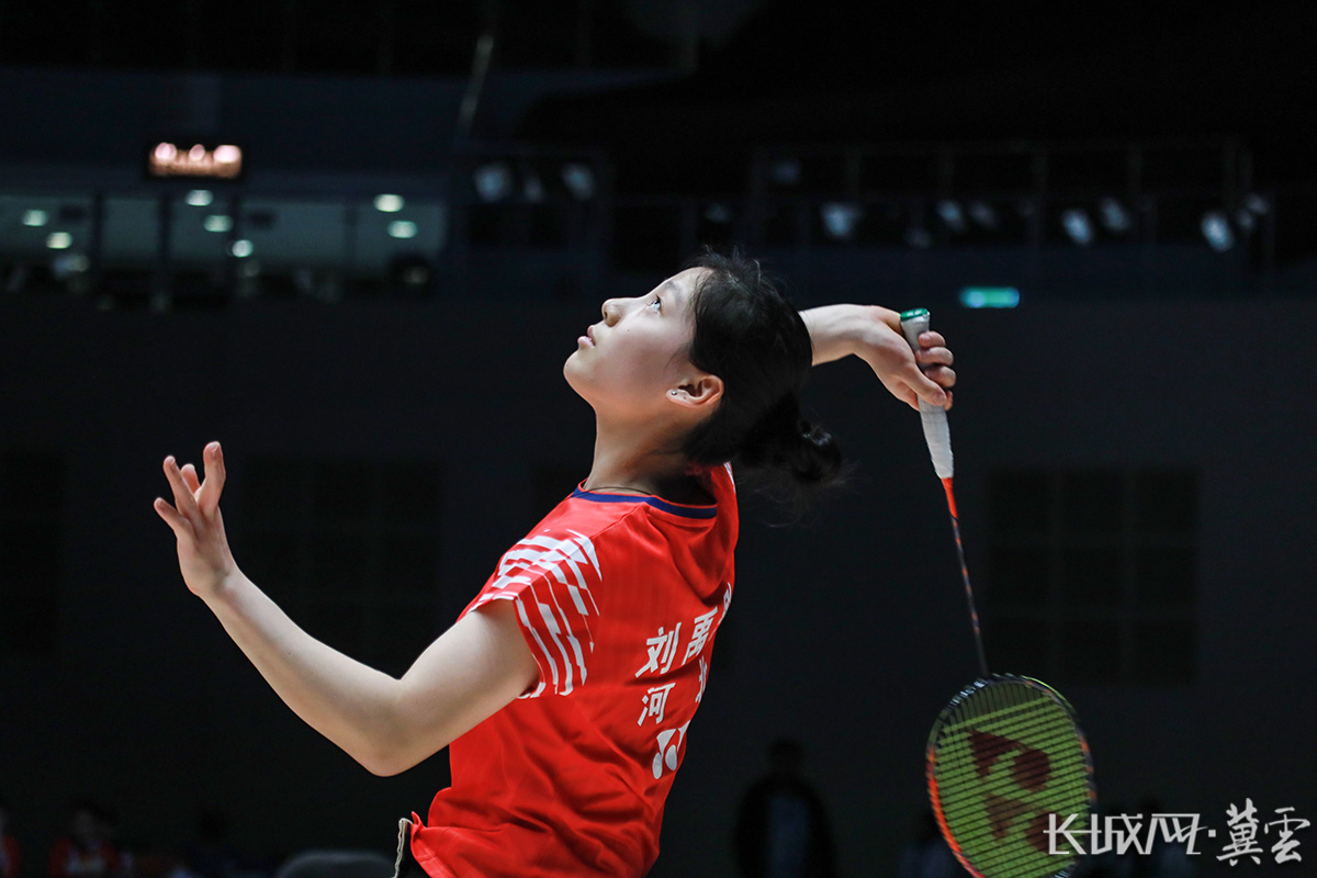 ▲12月13日,全國殘?zhí)貖W會羽毛球項目比賽繼續(xù)在澳門舉行,河北運動員劉禹彤正在接球。長城網(wǎng)·冀云客戶端記者 李皓 攝